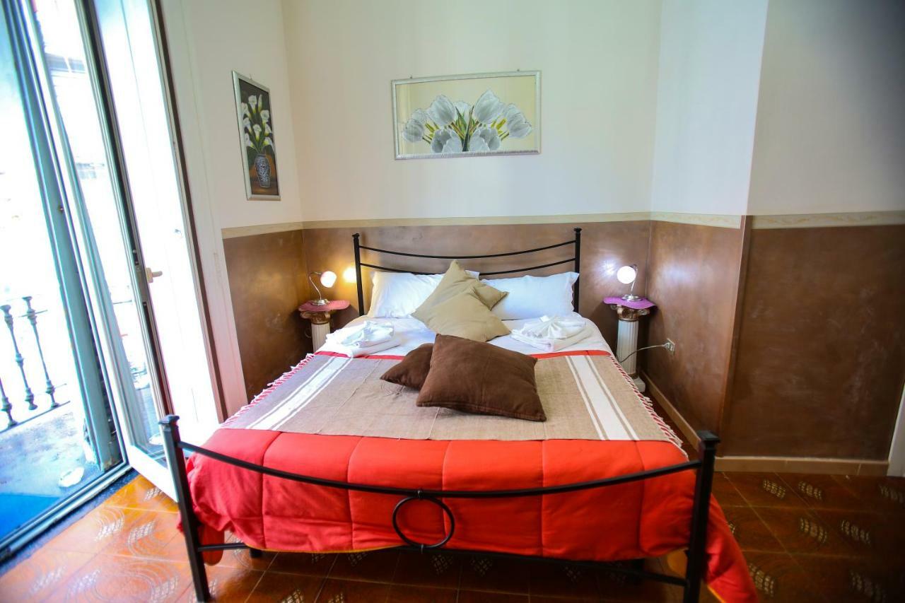 Bed and Breakfast Benvenuto A Napoli Екстер'єр фото