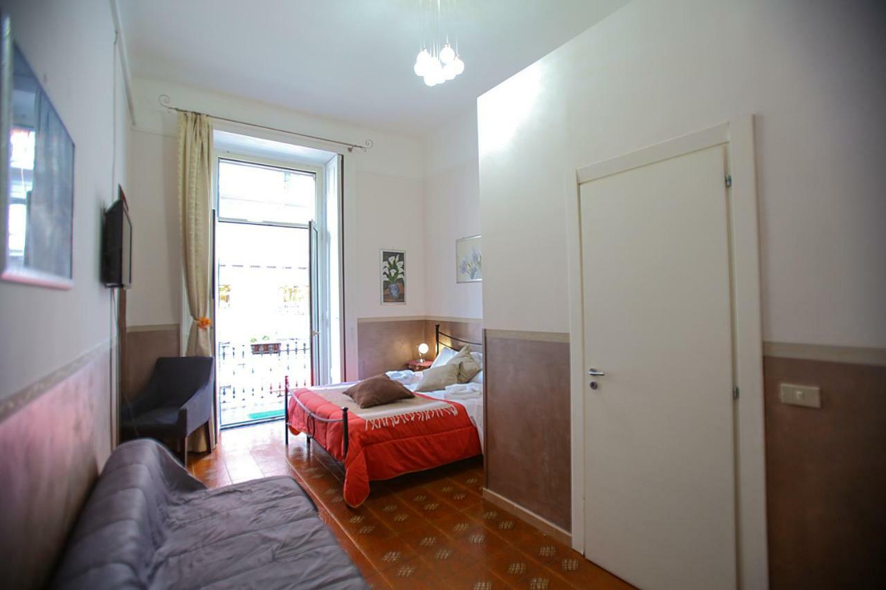 Bed and Breakfast Benvenuto A Napoli Екстер'єр фото