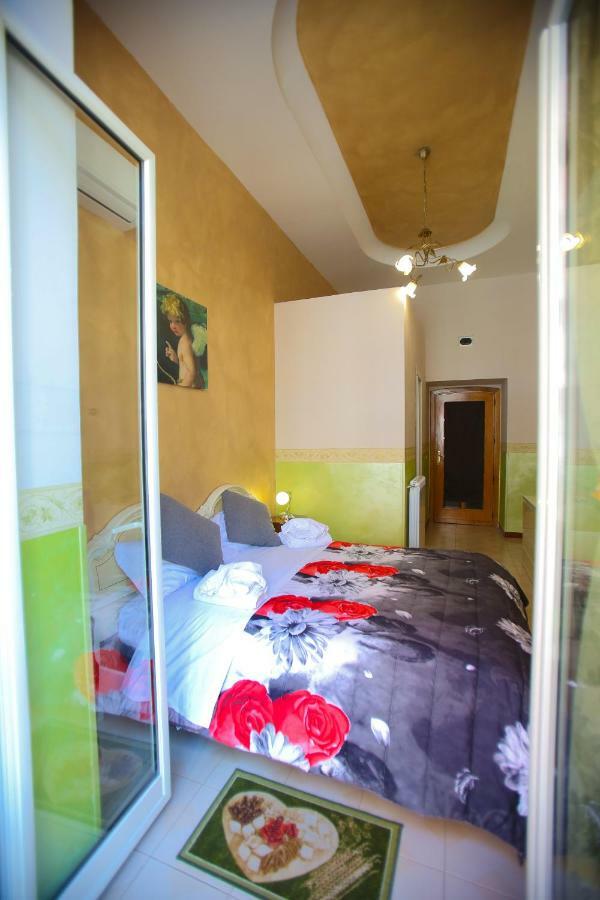 Bed and Breakfast Benvenuto A Napoli Екстер'єр фото