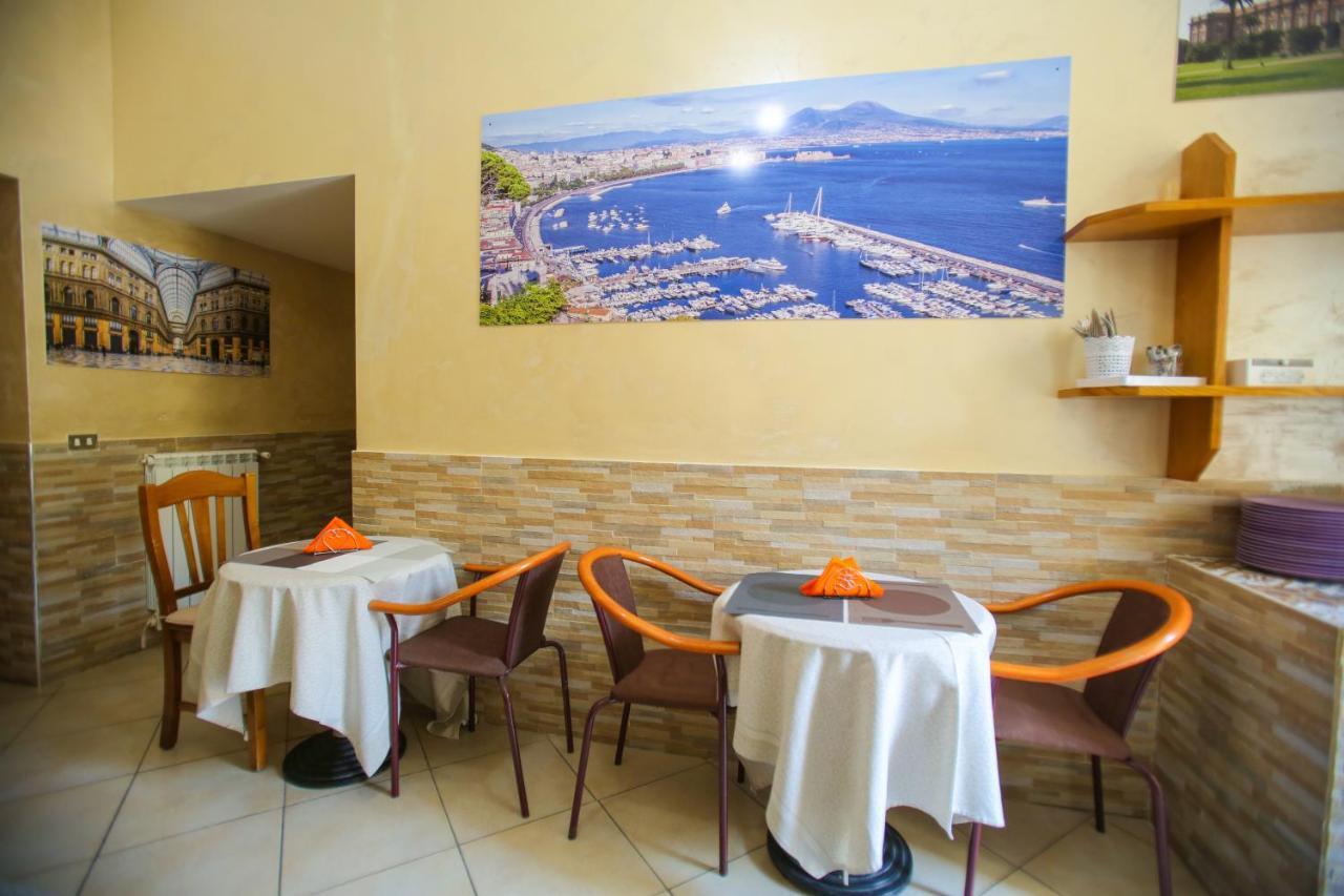 Bed and Breakfast Benvenuto A Napoli Екстер'єр фото